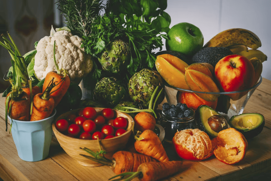 Obst und Gemüse mit niedriger Kaloriendichte.